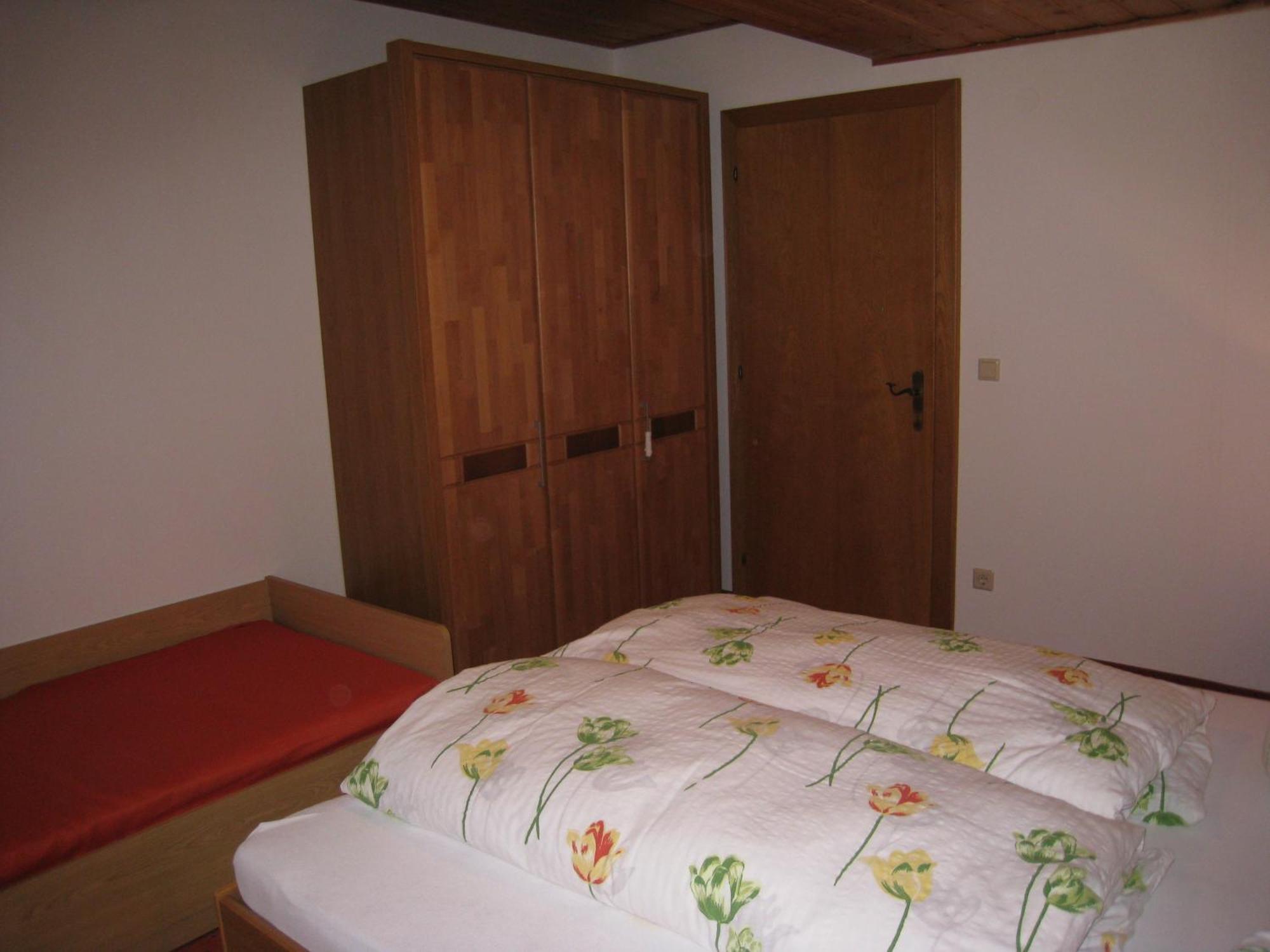 Haus Birgit Hotel Pettneu am Arlberg Exterior photo