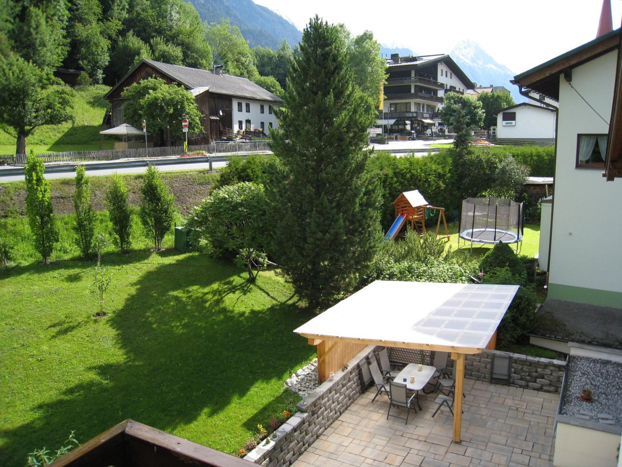 Haus Birgit Hotel Pettneu am Arlberg Exterior photo
