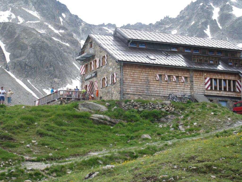 Haus Birgit Hotel Pettneu am Arlberg Exterior photo